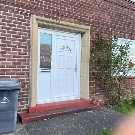 Queenswood Drive Lodge