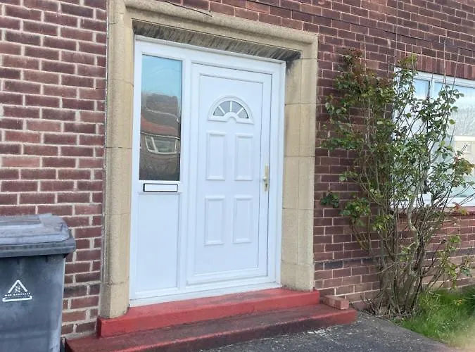 Queenswood Drive Lodge